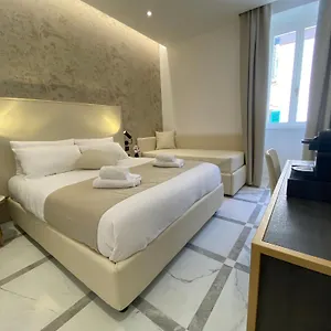 suite-croce.it-romehotels.com/